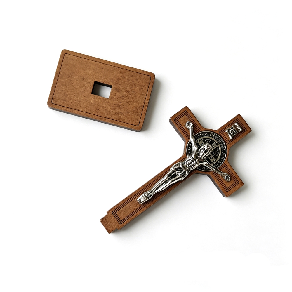 St Benedict Standing Crucifix  - đánh giá và giá Home Decor Company